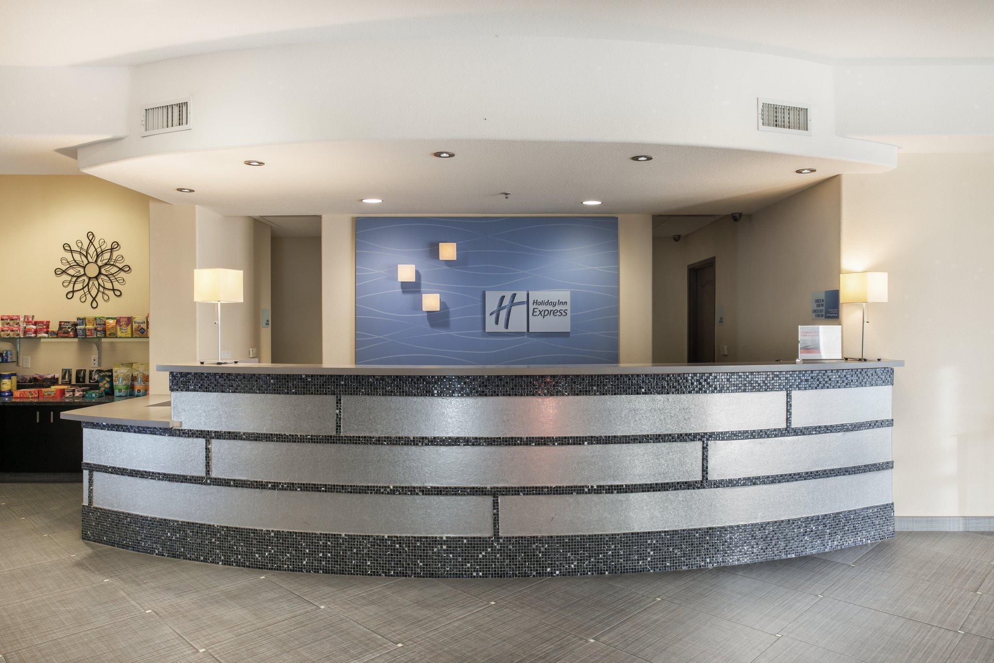 Express & Yosemite Park Area By Ihg Hotel Chowchilla