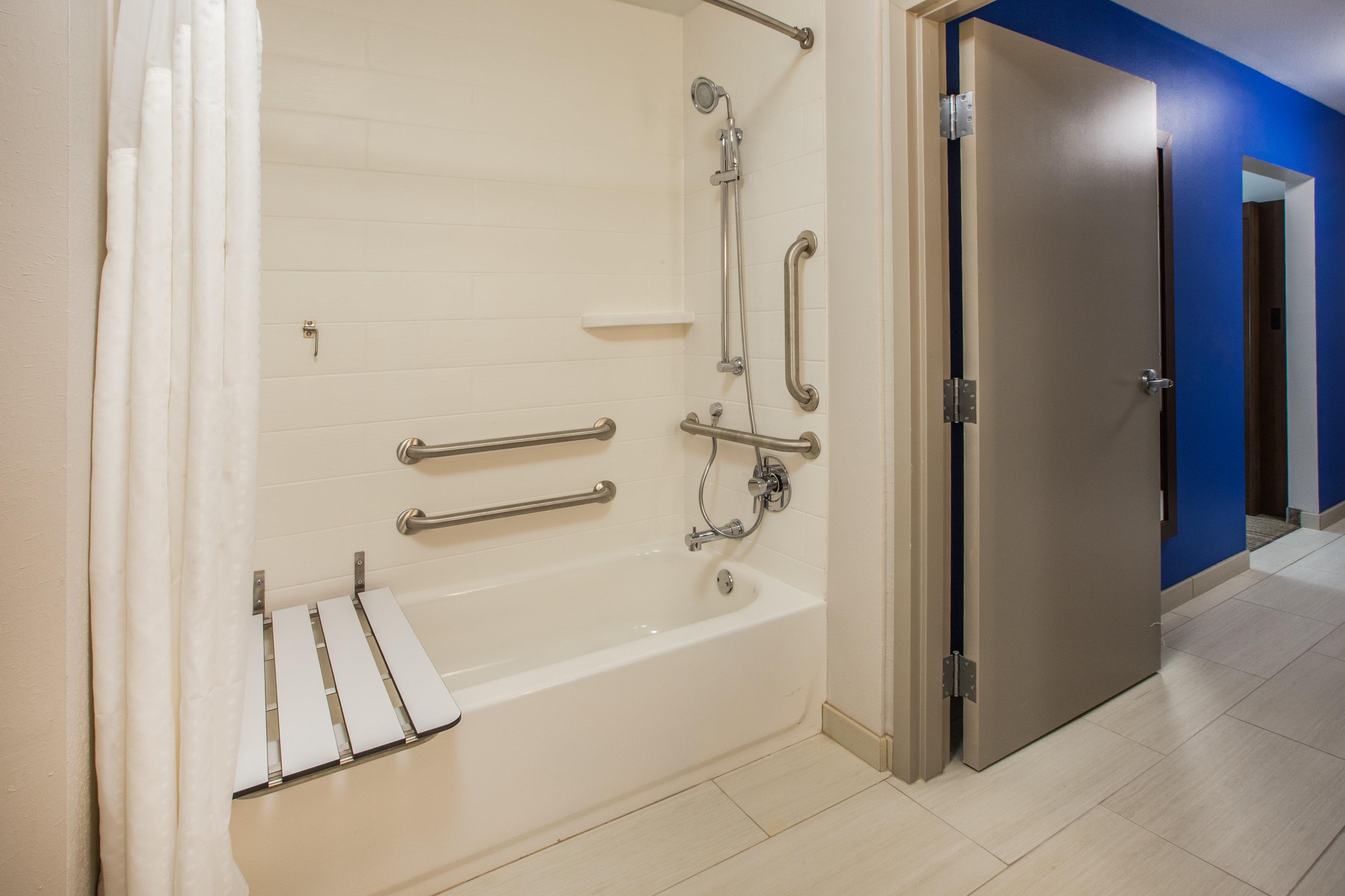 Express & Yosemite Park Area By Ihg Hotel 4*