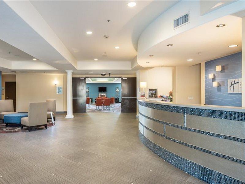 Hotel Express & Yosemite Park Area By Ihg Chowchilla
