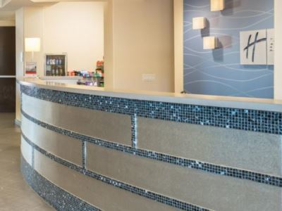 Hotel Express & Yosemite Park Area By Ihg